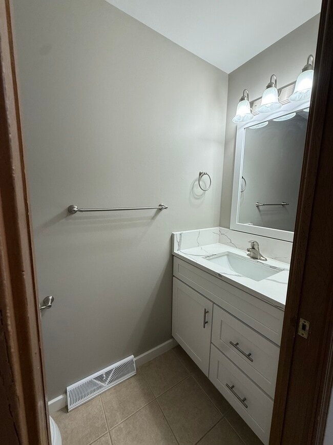 Photo - 53 Spuhler Dr Unit 53