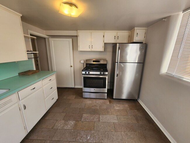 Photo - PRICE DECREASE! One Bed One Bath Garden Le...