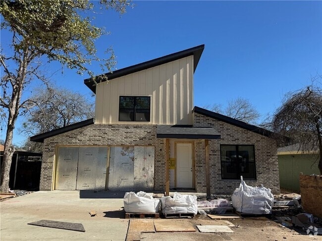 Building Photo - 807 S Coulter Dr Rental