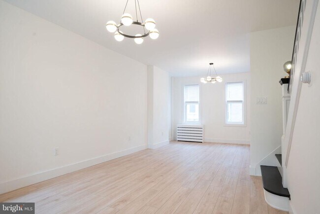 Photo - 170 Markle St