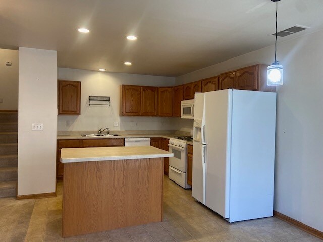 Photo - 674 S Peace Rd