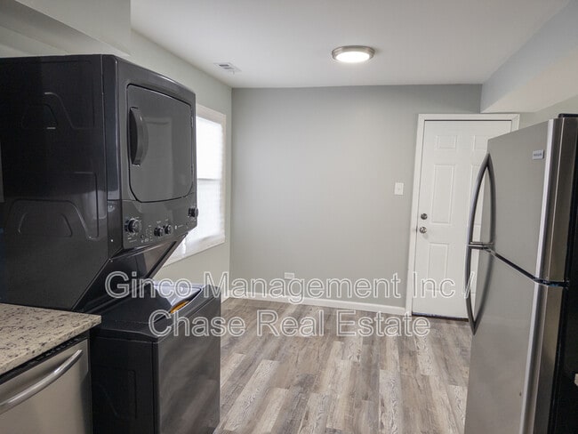 Photo - 104 Walnut St