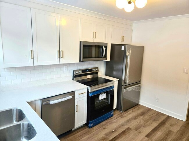 Building Photo - 5306 Eaton Cir