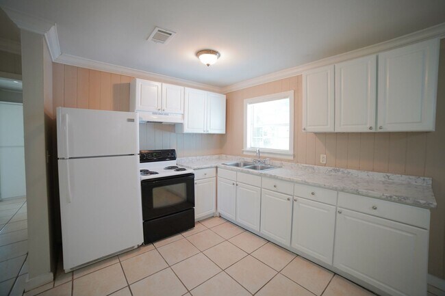 Photo - 3424 Orlando Dr Unit Apt. 1