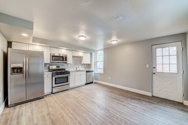 Photo - 744 Proctor Wy Unit Apt. 2