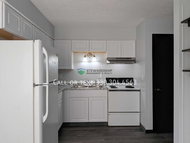 Building Photo - 235 Engadine Ct Unit C5