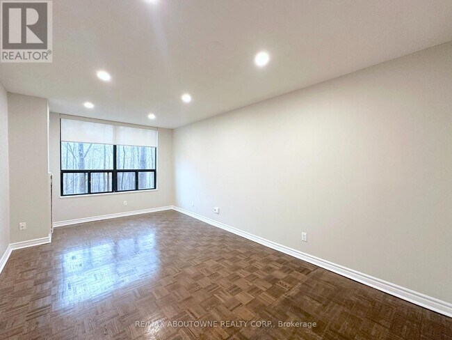 Photo - 17 Brookbanks Dr Unit 104