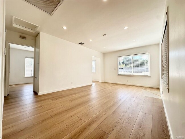 Photo - 4644 Lowell Ave