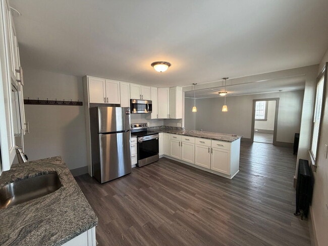 Building Photo - 14 Kearsarge Ave Unit 6