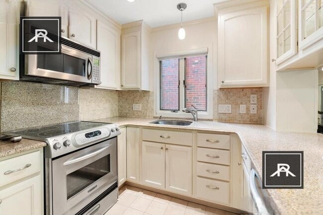 Building Photo - 2 bedroom in Boston MA 02130 Unit E101 Rental