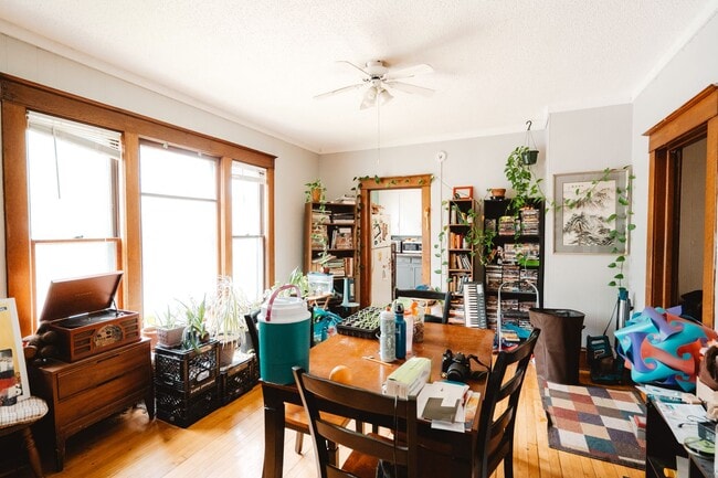 Building Photo - 1820 3rd Ave N Unit 1