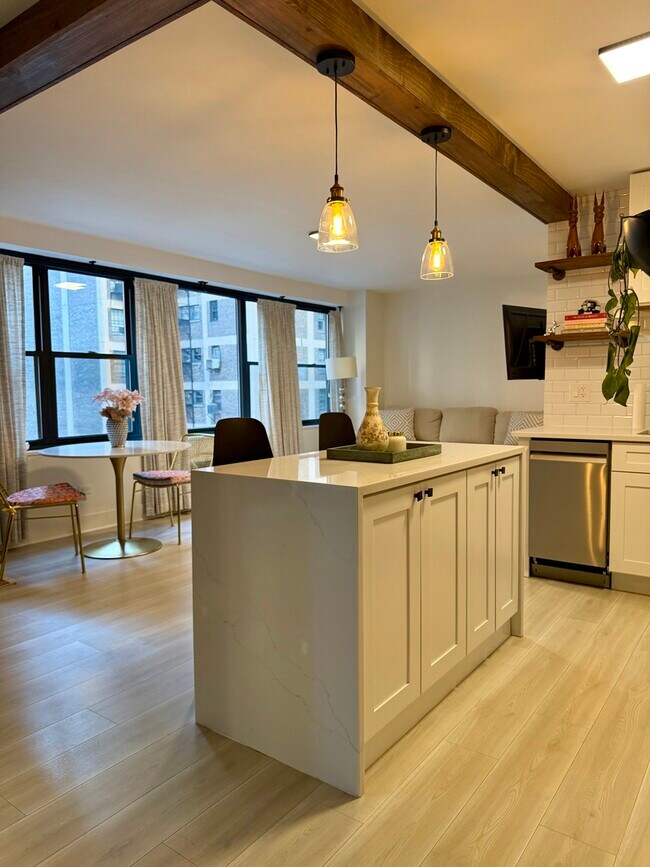 Photo - 850 N Dewitt Pl Unit 7F