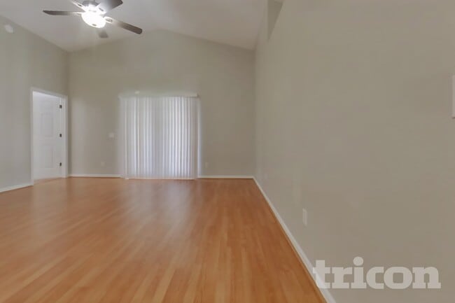 143 Wornall Dr