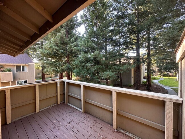 Photo - 2 bedrooms 2 bath condo Top floor for rent in Fremont