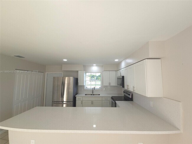 Photo - 712 SW 6th St