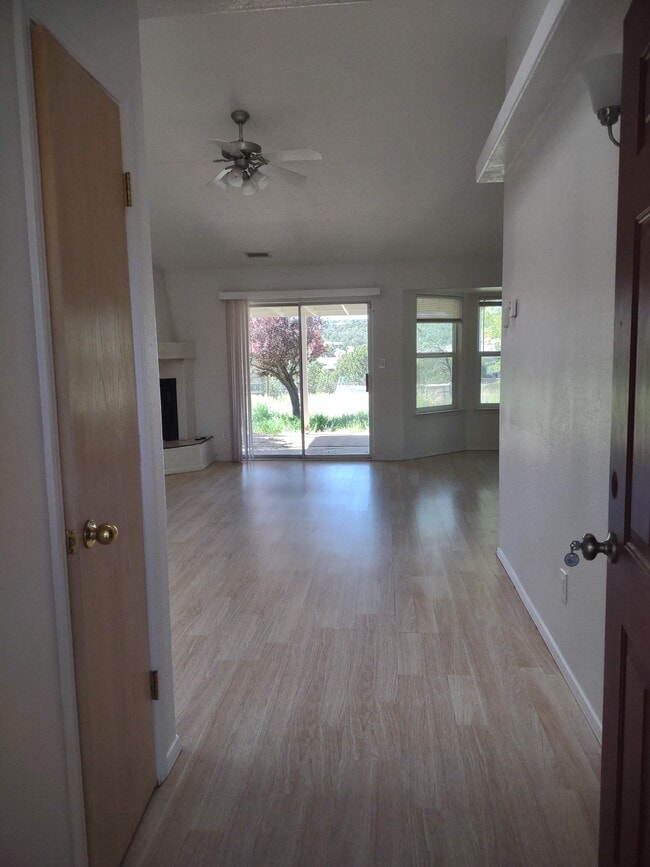 Photo - 20 Appaloosa Ln