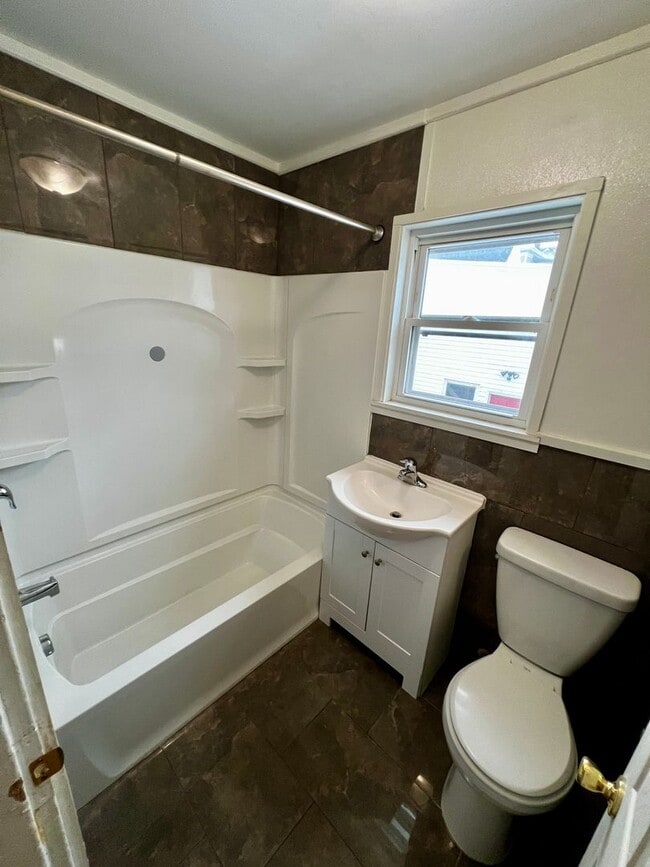 Photo - 64 Bacon St Unit 2