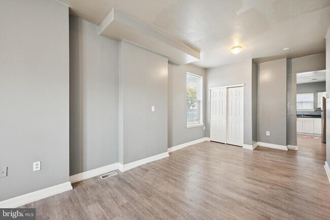 Photo - 138 N King St