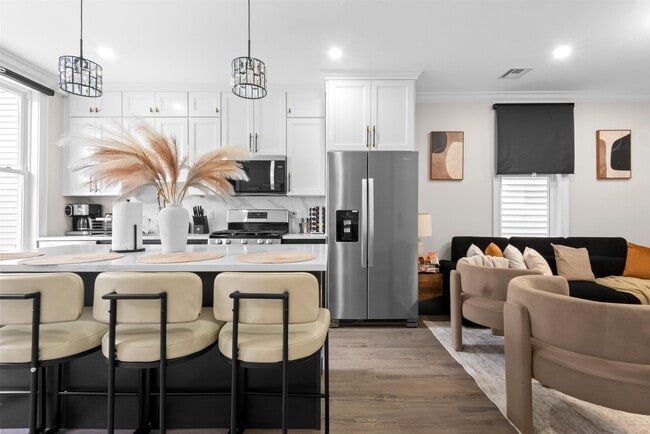 Photo - 3316 Summit Ave