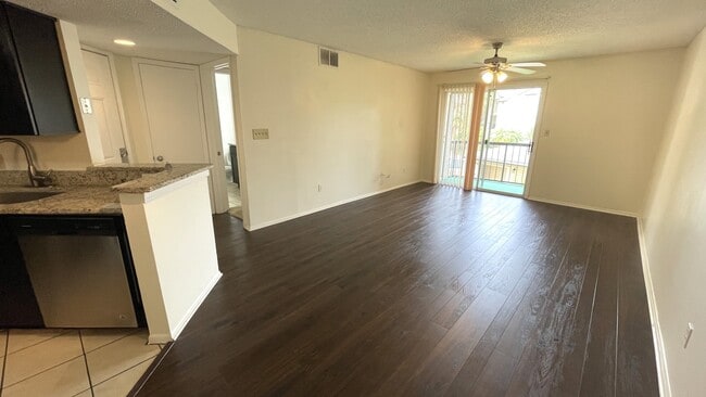 Photo - 1972 Lake Atriums Cir