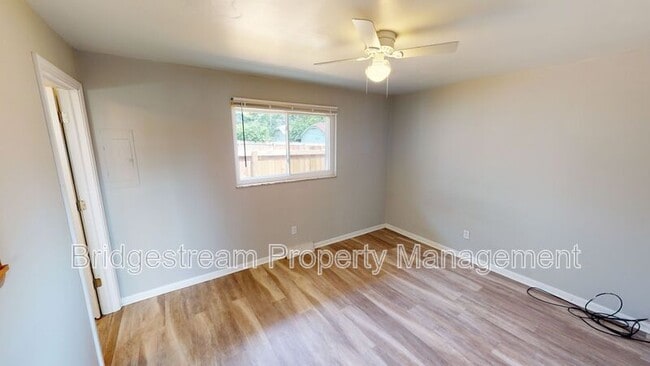 Photo - 2912 Hazel Ave