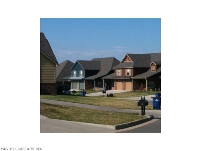 1415 Willowbrook Cir