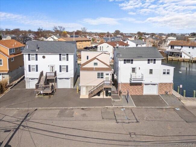 Photo - 864 S Walnut St
