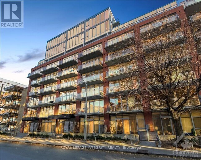 Photo - 340 McLeod St Unit 113