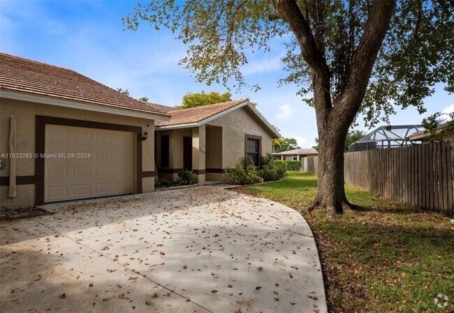 Building Photo - 11808 NW 32nd Ct Rental