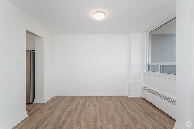 2 chambres, 2 salles de bain - 109 m² - Salle à manger - 2360 Birchmount Road