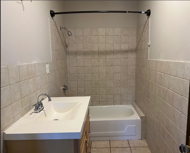 36 Derby St Unit 3