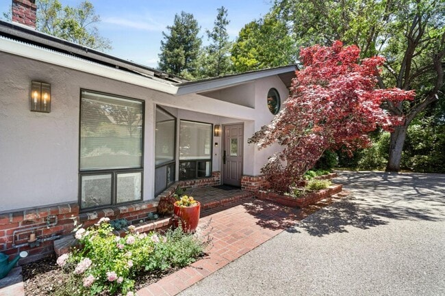 Photo - 24421 Summerhill Ave