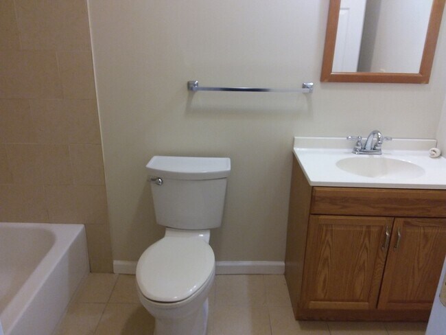 Photo - 2 Bedrooms 2.5 Bathrooms