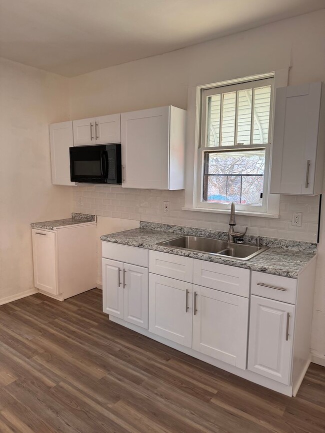 Photo - 534 S Oakland Ave