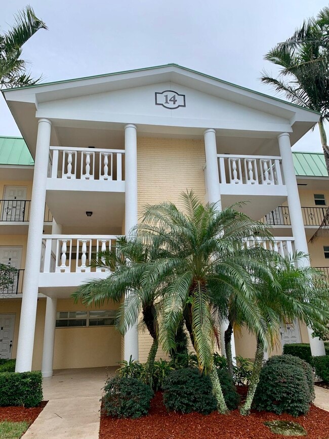 Building Photo - 14 Colonial Club Dr Unit 301 Rental