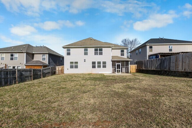 Photo - Immaculate 5-bedroom Paradise!