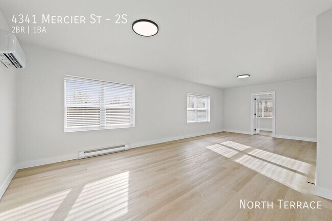 Photo - 4341 Mercier St Unit 2S