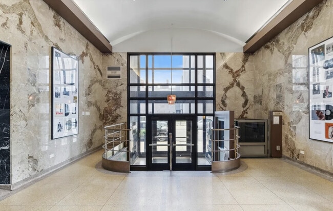 Photo - 320 E 21st St Unit 410