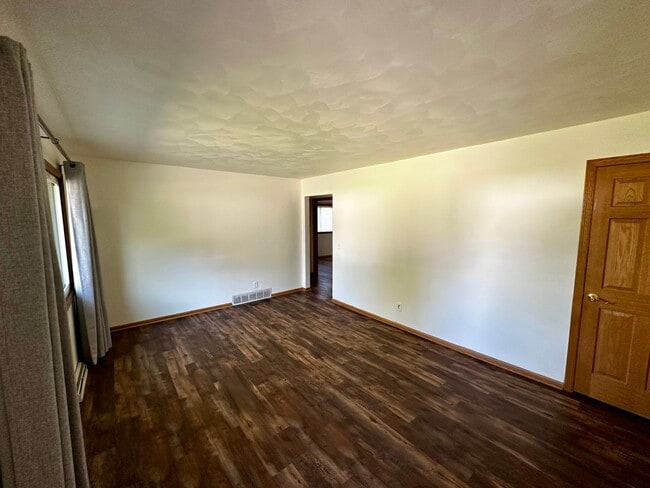 Photo - 4011 David Rd