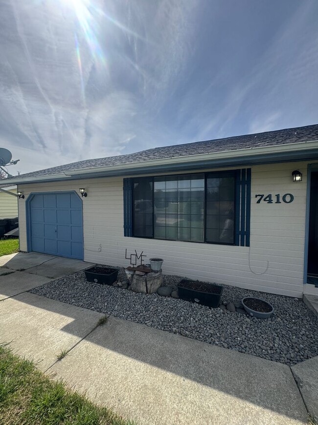 Building Photo - Non-Refundable & Security Deposit Total: $2150.00