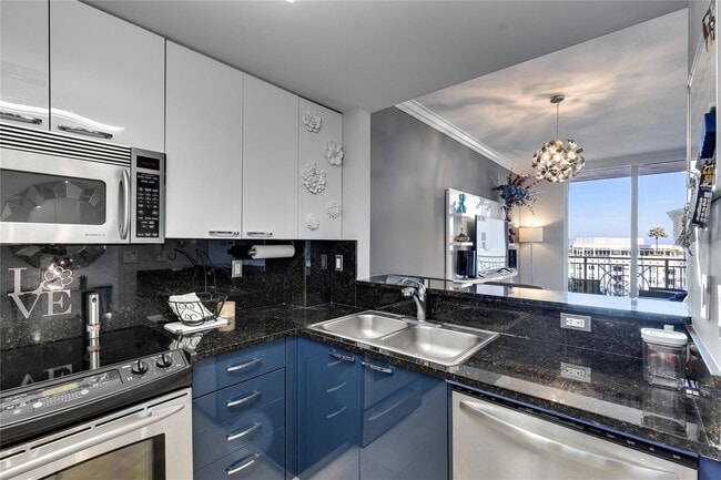 Photo - 511 SE 5 Ave Unit 2018