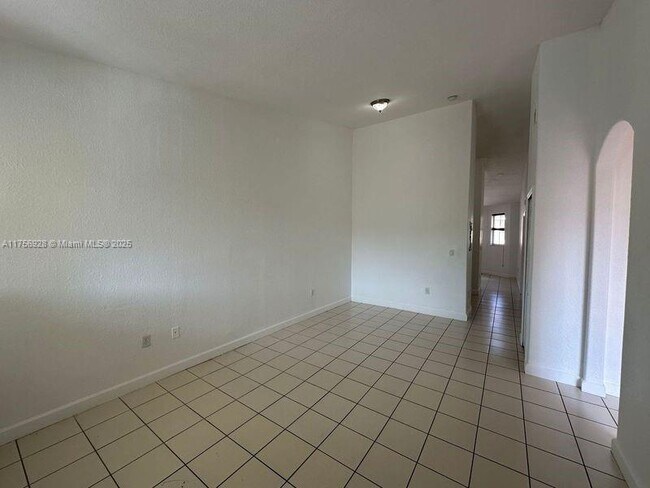 Photo - 1651 SE 28th Ct Unit 203