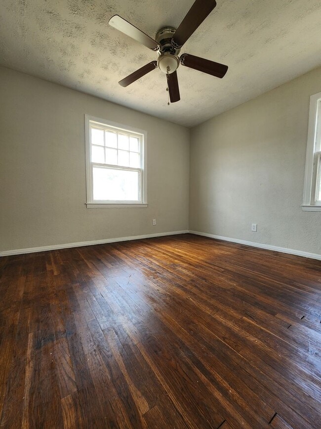 Photo - Beautifully Updated 2BR Home w/ Modern Finishes & Basement – South Linden