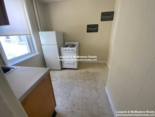 Photo - 107 Gordon St