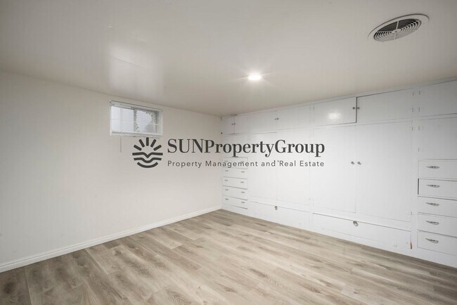 3130 S 8560 W Unidad Downstairs