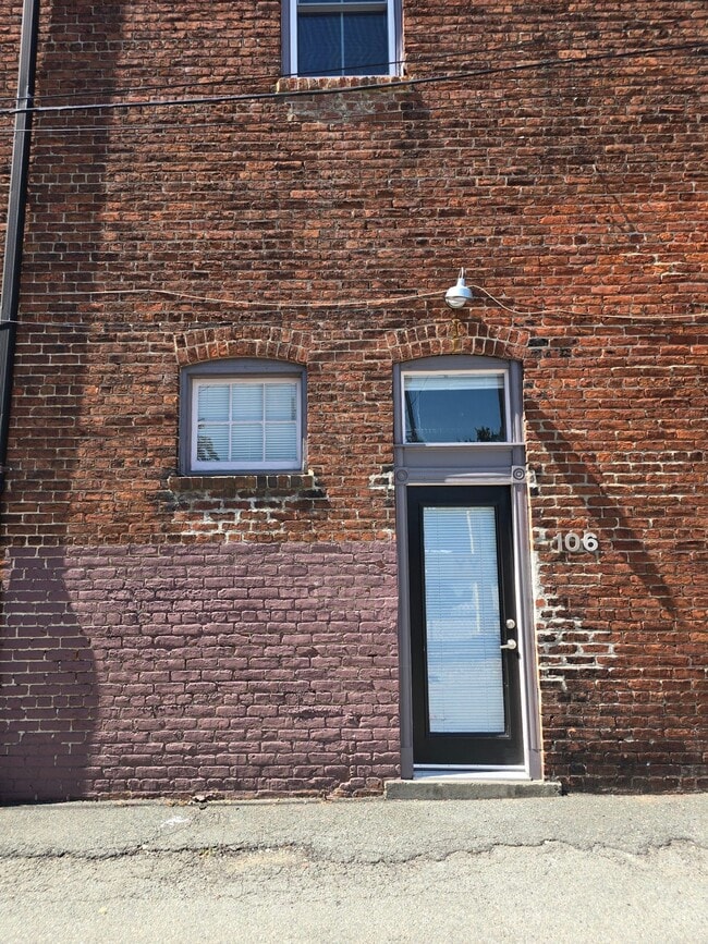 Photo - 302 Goshen St Unit 106