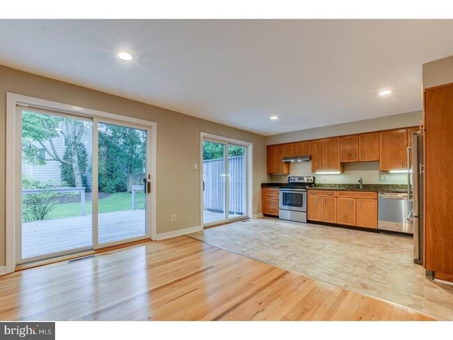 Photo - 28 Mountain Ave