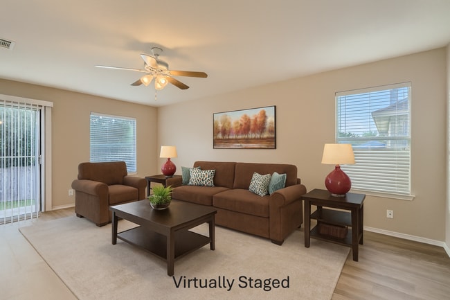 Photo - Less than 10 miles to Randolph AFB!