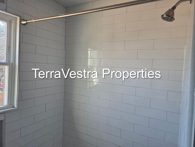 Photo - 711 N 3rd St Unit 2