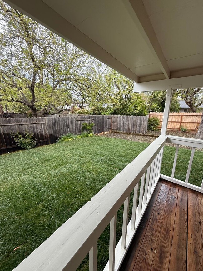 Photo - 3-bedroom, 2-bathroom home in great neighborhood!